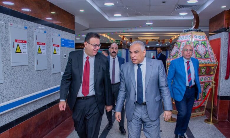 رئيس جامعة طنطا يتفقد المستشفيات الجامعية للاطمئنان على الجاهزية القصوى خلال إجازة عيد الفطر رئيس جامعة طنطا يتفقد المستشفيات الجامعية للاطمئنان على الجاهزية القصوى خلال إجازة عيد الفطر