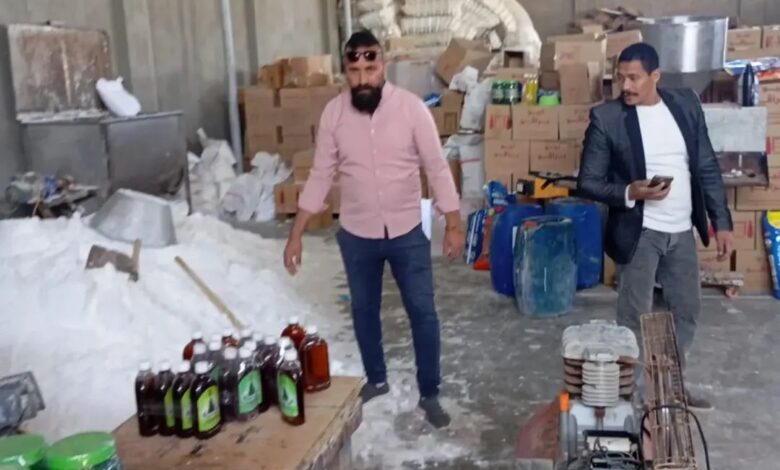 ضبط مصنع منظفات غير مرخص بالفيوم