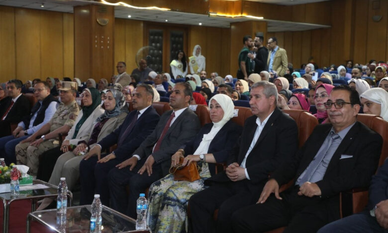 محافظ الشرقية يشهد إحتفالية تكريم المدارس المنتسبة لليونيسكو الفائزة بجائزة التميز التعليمي