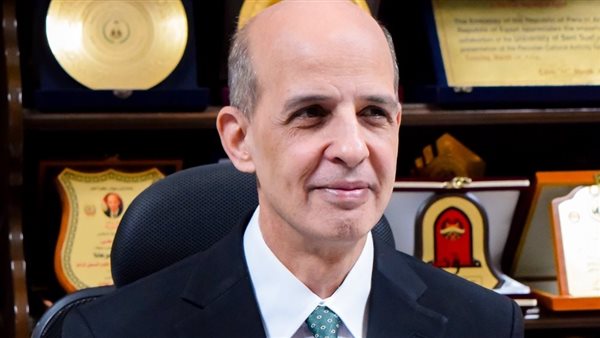 رئيس جامعة بني سويف: رفع حالة الطوارئ بالمستشفيات الجامعية تزامنا مع عيد القيامة وشم النسيم