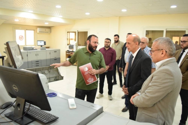 جولة تفقدية لرئيس جامعة بني سويف بمركز الطباعة لمتابعة الجاهزية قبل امتحانات الفصل الدراسي الثاني جولة تفقدية لرئيس جامعة بني سويف بمركز الطباعة لمتابعة الجاهزية قبل امتحانات الفصل الدراسي الثاني