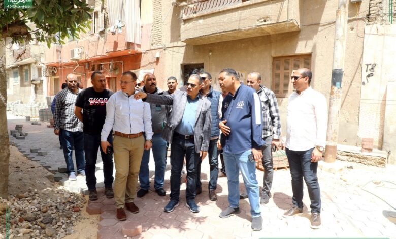 محافظ الشرقية يُتابع أعمال تركيب بلاط الإنترلوك بمنطقة ابوالريش بالزقازيق