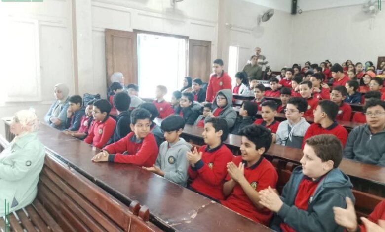 ندوة ورحلة توعوية وتثقيفية لطلاب مدرسة القومية احنفالا باليوم العالمى للتراث