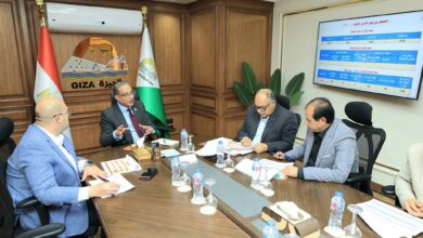 محافظ الجيزة يبحث ملفات تقنيين الأراضي أملاك الدولة والتصالح والتراخيص في مركز العياط