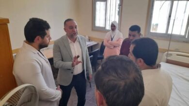 وكيل صحة سيناء: يضرب بيد من حديد لضبط العاملين