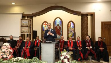 محافظ الجيزة يزور مقر الكنيسة الإنجيلية بالجيزة للتهنئة بعيد القيامة المجيد