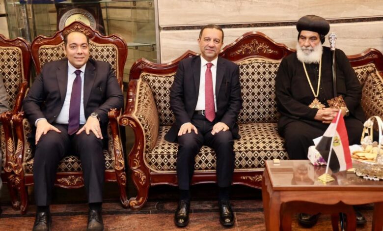 محافظ المنوفية يهنئ الأقباط بعيد القيامة ويؤكد: مصر نسيج واحد محافظ المنوفية يهنئ الأقباط بعيد القيامة ويؤكد: مصر نسيج واحد