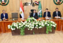 محافظ المنوفية يطلق مبادرة “كلنا عندك” ويعلن خطة لإعادة توزيع معدات النظافة