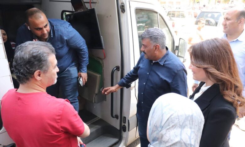 الجيزة تطلق سيارات لتسهيل إجراءات الترخيص على أصحاب المحال