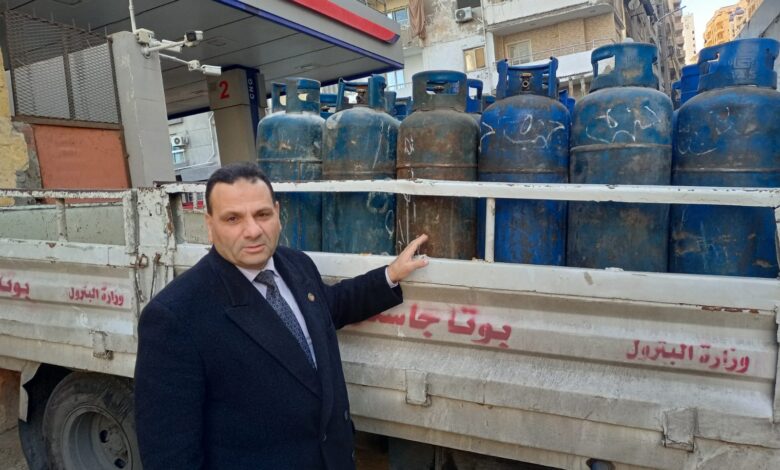 احباط تهريب كميات من المواد البترولية المدعمة قبل بيعها بالسوق السوداء فى الاسكندريه           