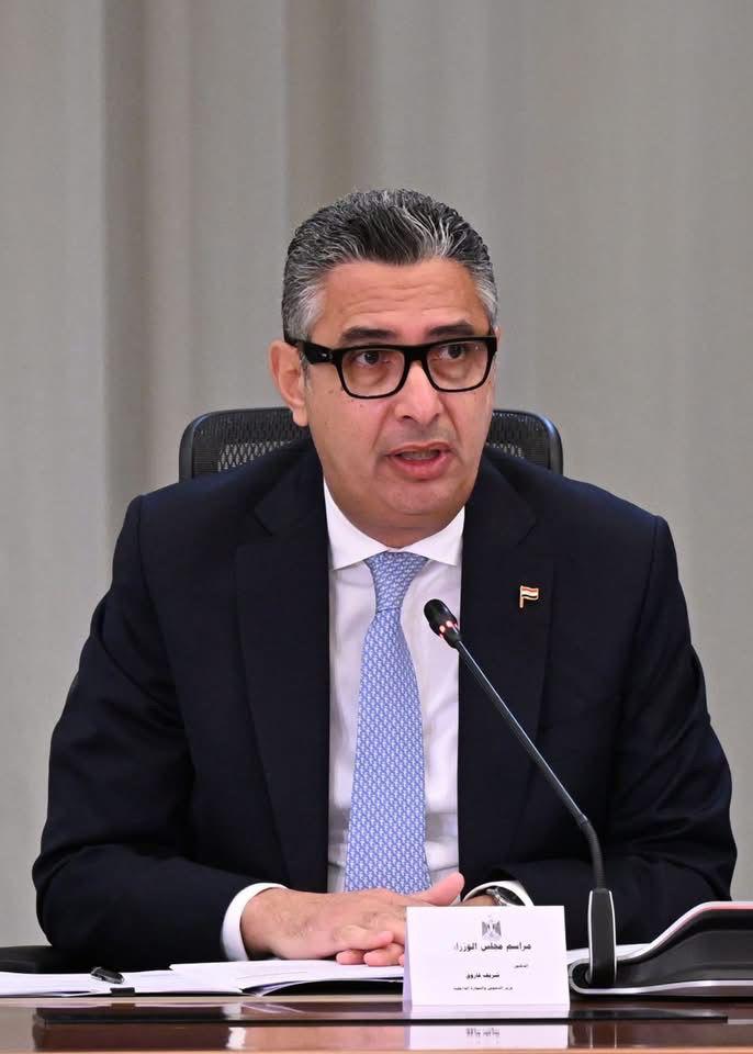 وزير التموين والتجارة الداخلية يصدر القرارين رقم (58) و(59) لسنة 2026 لبدء موسم توريد القمح المحلى