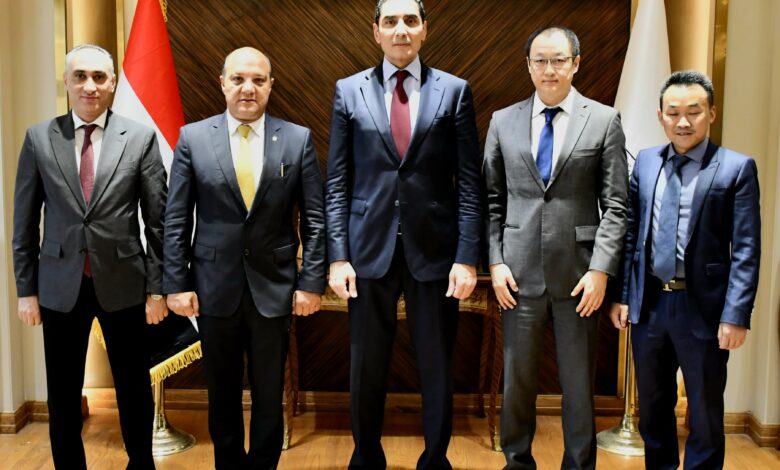 وزير الشباب والرياضة يبحث التعاون المشترك مع كبري الشركات الصينية للمعدات الرياضية وزير الشباب والرياضة يبحث التعاون المشترك مع كبري الشركات الصينية للمعدات الرياضية