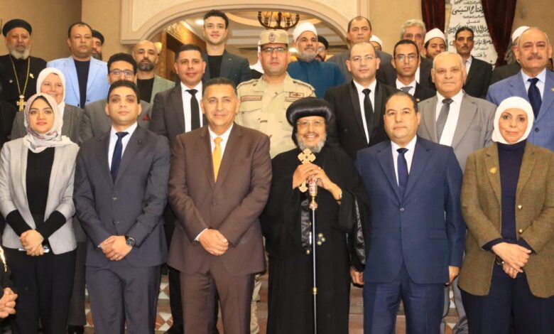 محافظ القليوبية يهنئ الأنبا مرقس بمطرانية شبرا الخيمة بعيد القيامة المجيد محافظ القليوبية يهنئ الأنبا مرقس بمطرانية شبرا الخيمة بعيد القيامة المجيد