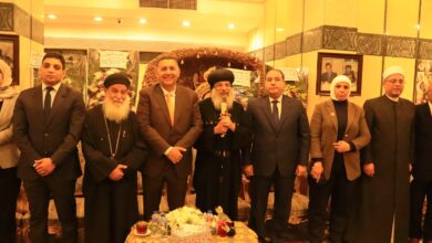 محافظ القليوبية يزور مطرانية بنها لتقديم التهنئة لنيافة الأنبا مكسيموس بمناسبة عيد القيامة المجيد