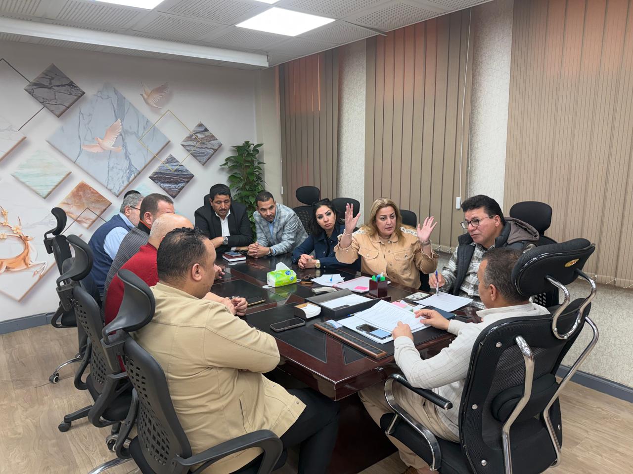 اجتماع موسّع لرئيس جهاز 6 أكتوبر مع ملاك “بيت الوطن الأساسي ” لبحث المطالب وتسريع وتيرة التنمية