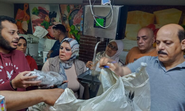 ضبط زيوت طعام مجهولة المصدر و لحوم فاسدة بشرق الإسكندرية    