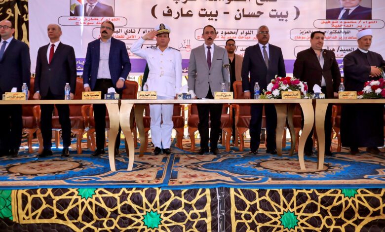 محافظ سوهاج يشهد صلح أبناء العمومة من عائلة “العضايمة ” بقرية الصوامعة غرب بطهطا