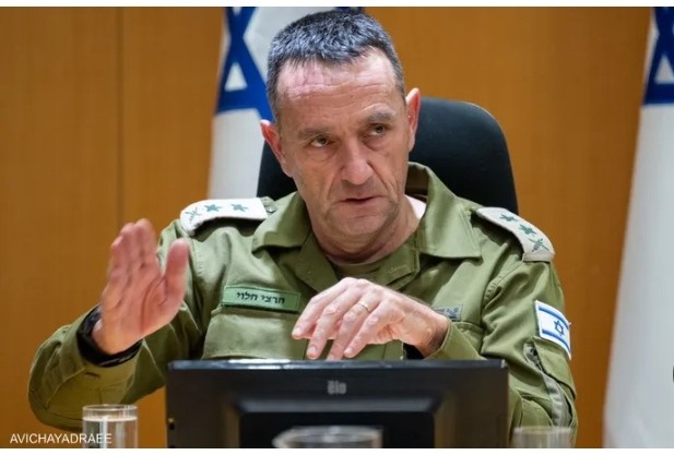 اختراق هاتف رئيس الأركان هليفي يفضح ثغرات أمنية عميقة.