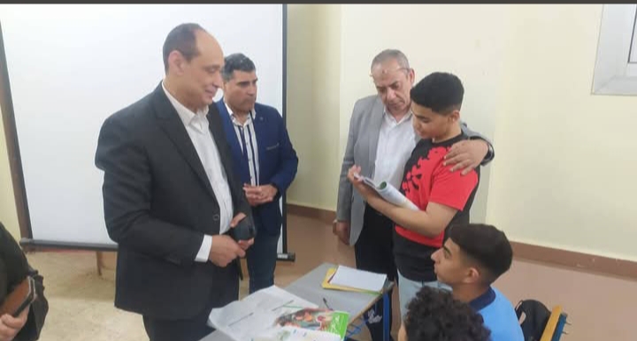 تحت شعار الإنضباط والبناء ..مدير تعليم القليوبية ووكيله يتفقدان مدارس كفرشكر
