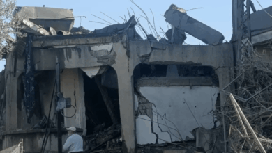 الاحتلال يشن غارات عنيفة على مدينة بنت جبيل وأحيائها بجنوب لبنان