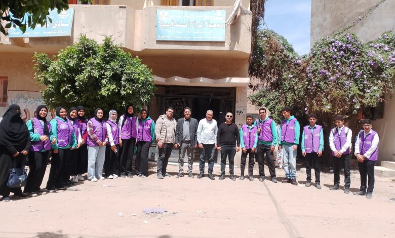 تحت شعار “متطوعون في حب مصر”.. شباب كفر الشيخ يجمّلون مراكز بيلا