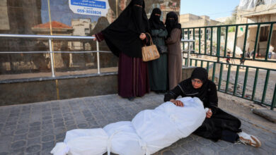 غزة:3 شهداء بقصف مركبة مدنية في مخيم المغازي وسط القطاع