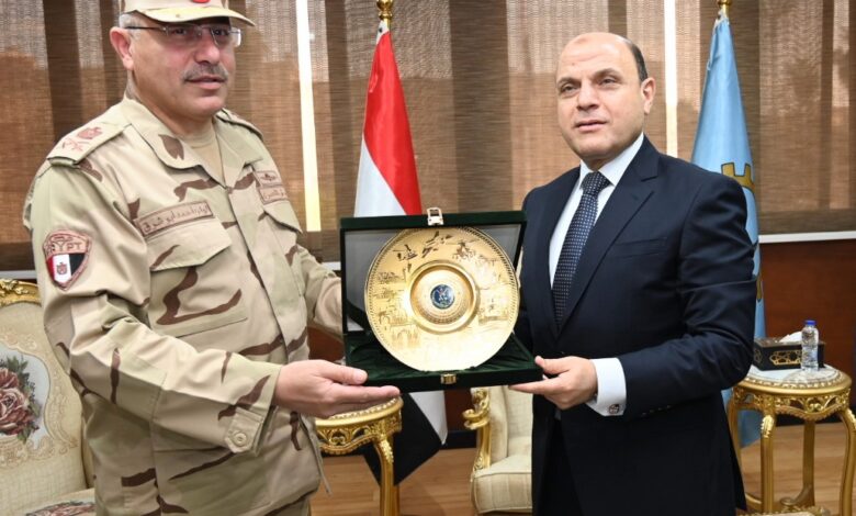 محافظ الغربية يستقبل مدير جمعية المحاربين القدماء استعدادًا لانطلاق احتفالية يوم الشهيد بالمحافظة