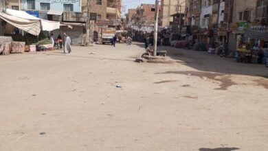 بعد سنوات من الفوضى ..”رئيس مدينة إسنا”يقضى على الإشغالات بشارع أحمد عرابى