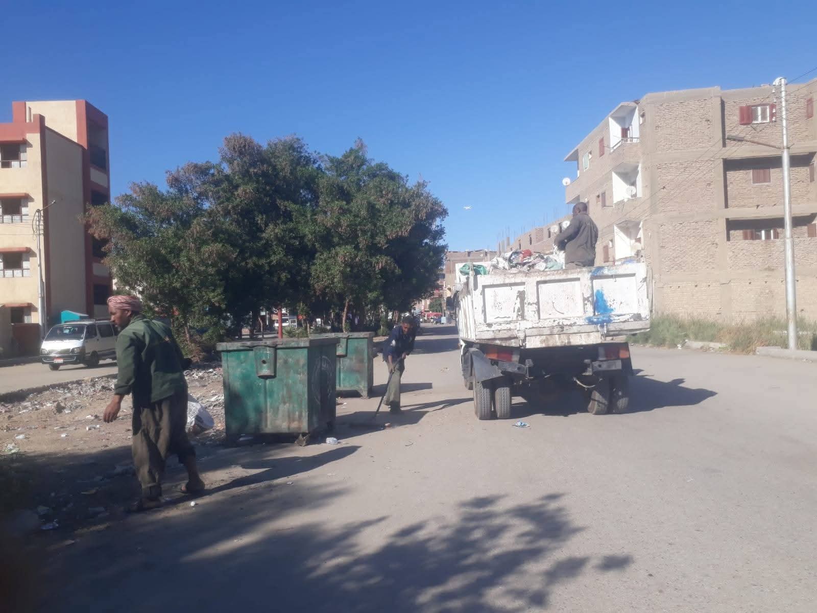 رفع 140طن قمامة خلال حملة مكثفة لنظافة شوارع وميادين الأقصر
