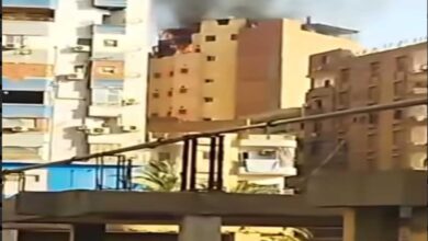 السيطرة على حريق بشقة سكنية مرتفعة بالفيوم دون إصابات.. والماس الكهربائي وراء الحادث