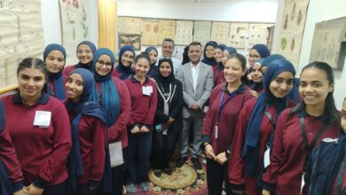 رئيس مدينة أرمنت يتفقد المدارس لمتابعة انتظام الدراسة رئيس مدينة أرمنت يتفقد المدارس لمتابعة انتظام الدراسة