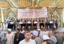 “محافظ الأقصر” يشهد مراسم صلح عائلتين بقرية الزنيقة جنوب الأقصر