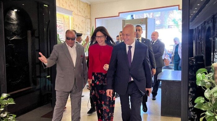 جيهان زكي من قنا: قصور الثقافة خط الدفاع الأول لنشر الوعي والمعرفة