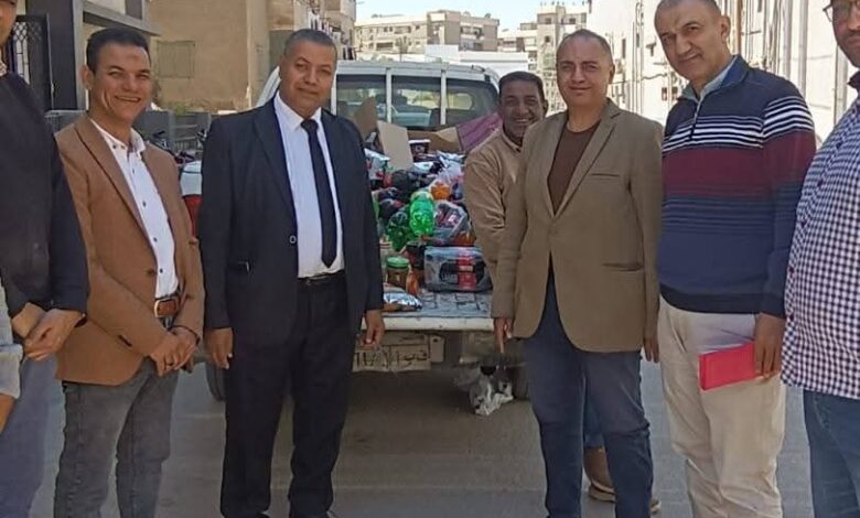 حملات تموينية مكثفة بالفيوم تضبط سلعًا فاسدة ودقيقًا مدعمًا قبل تهريبه للسوق السوداء. حملات تموينية مكثفة بالفيوم تضبط سلعًا فاسدة ودقيقًا مدعمًا قبل تهريبه للسوق السوداء.