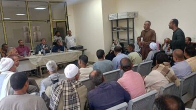 ” رئيس مدينة إسنا يبحث مشكلات المواطنين خلال اليوم المفتوح