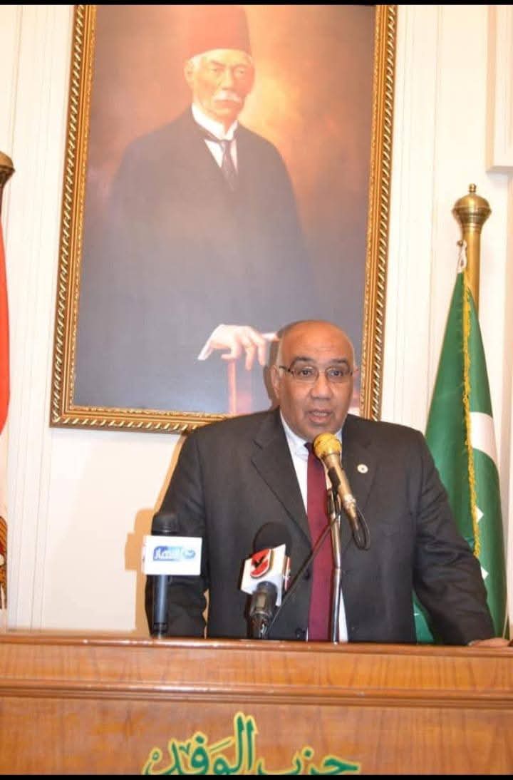 “نائب الشيوخ بالأقصر ” يعلن إدراج طريق الكورنيش بقرية النواصر للتطوير