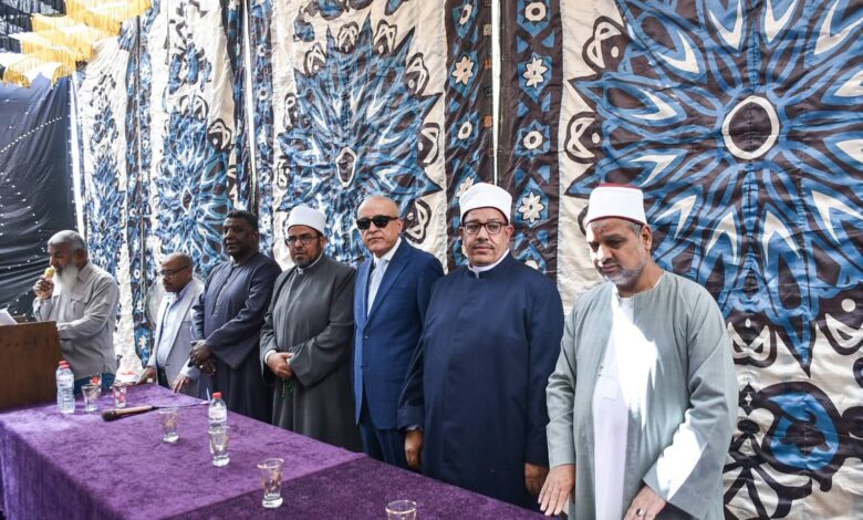 «محافظ الأقصر» يشهد تكريم 60من حفظة القرآن الكريم بالبياضية