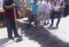 إنشاء مطبات صناعية بشارع الزلفى بأرمنت إستجابة لشكاوى المواطنين