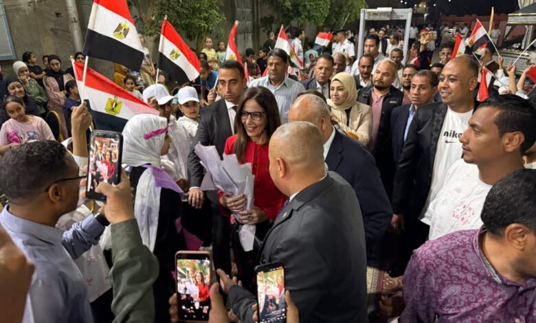 وزيرة الثقافة تحتفل بيوم اليتيم في قنا وتؤكد: دعم غير مسبوق لقصور الثقافة بالصعيد