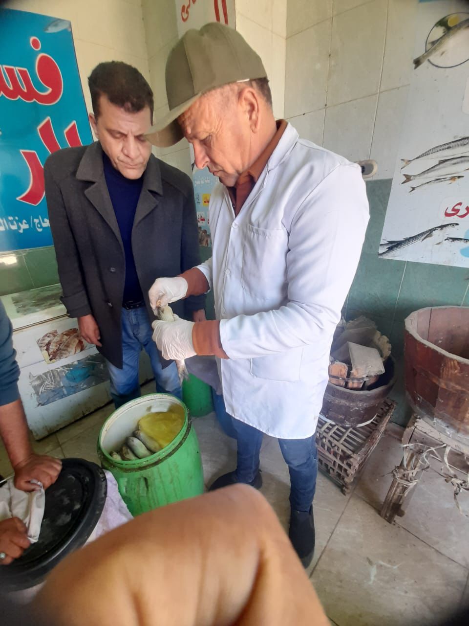 محافظ الغربية: حملات مكثفة خلال شم النسيم تضبط نصف طن فسيخ ورنجة غير صالحة و2200 رغيف مدعم وتحرر 63 محضرًا للمخابز