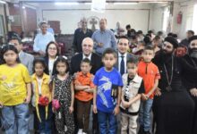 محافظ الفيوم يشارك الأطفال والمسنين فرحتهم بعيد القيامة المجيد