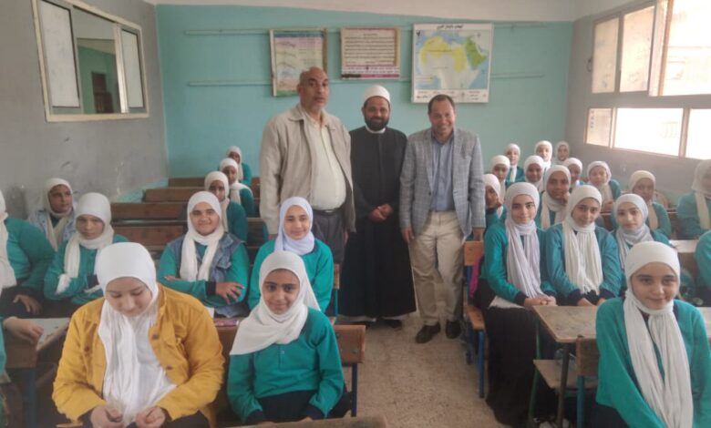 الأزهر الشريف يقود ندوة توعوية بمدرسة هند تقى الله لترسيخ الأخلاق ونشر ثقافة ترشيد الطاقة