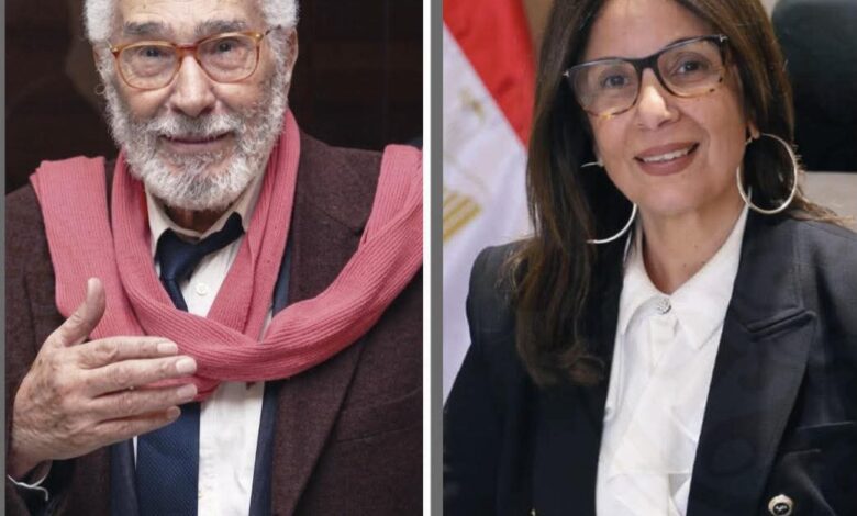 وزيرة الثقافة تطمئن على صحة الفنان عبد الرحمن أبو زهرة وتتابع حالته