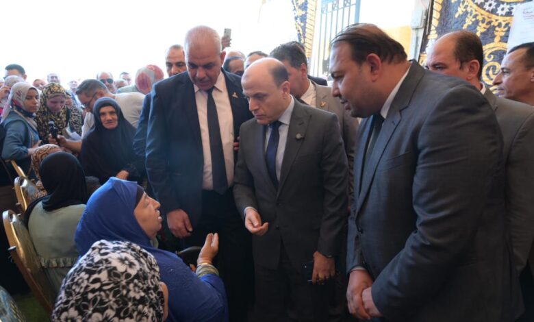  محافظ الغربية يتفقد القافلة الطبية المجانية بقرية دهتوره بمركز زفتى 
