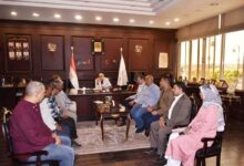 ” محافظ الأقصر” يناقش ملفات التقنين والتصالح والمتابعة الميدانية مع رؤساء المدن