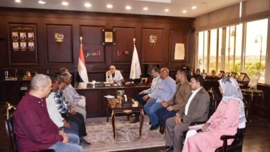 ” محافظ الأقصر” يناقش ملفات التقنين والتصالح والمتابعة الميدانية مع رؤساء المدن