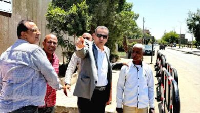 “رئيس مدينة الأقصر” يتابع أعمال النظافة ورفع الإشغالات بمحيط الكنائس
