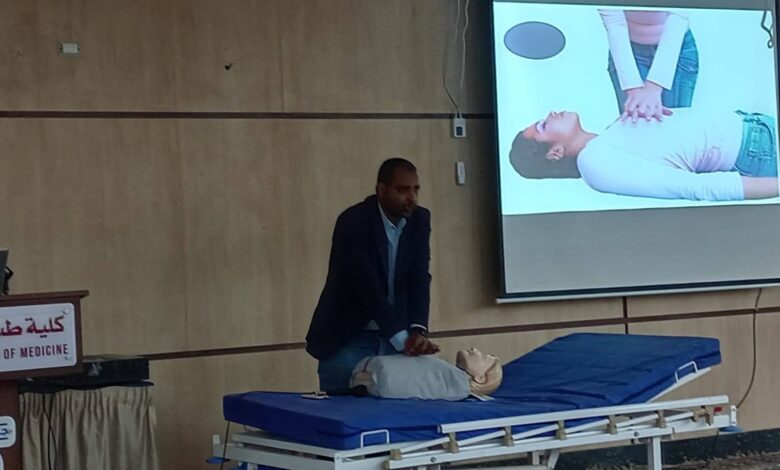 “طب الأقصر”تنظم ورشة عمل بعنوان “أساسيات الإسعافات الأولية”