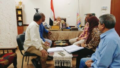 “وكيل تعليم الأقصر” يعقد اجتماعا بالموارد البشرية لمتابعة انتظام العمل