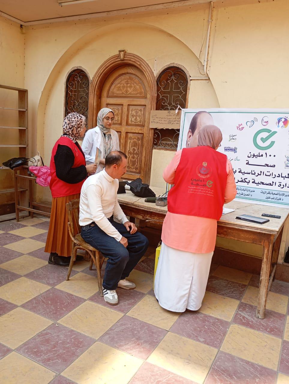 محافظ الغربية يشيد بجهود القوافل الطبية والمبادرات الرئاسية في احتفالات عيد القيامة وشم النسيم.. ويعلن تقديم 2484 خدمة صحية للمواطنين